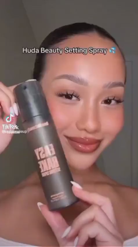 HUDA BEAUTY – Easy Bake Blurring Setting Spray ✨